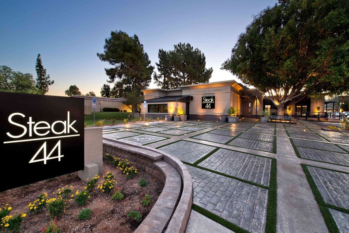 Steak 44