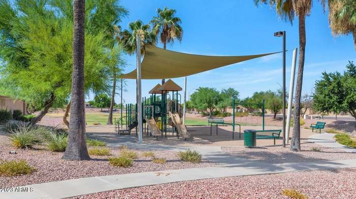 Apache Park Outdoor Courts