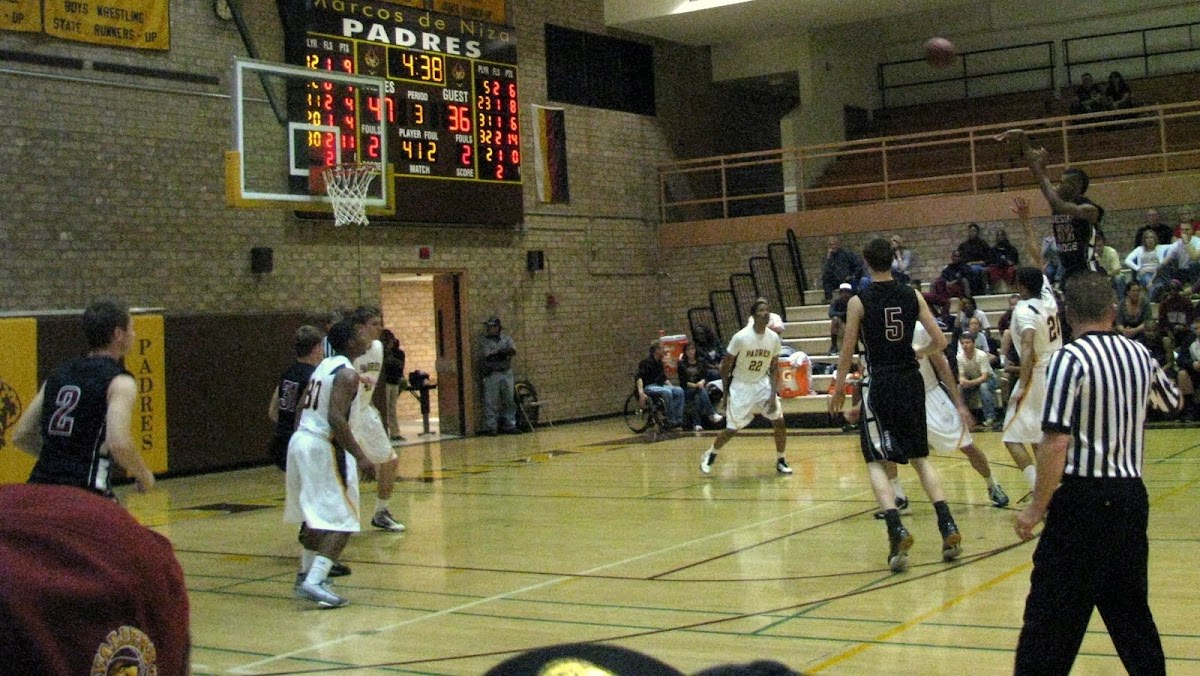 Marcos De Niza High School