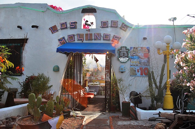 Los Dos Molinos - Uptown